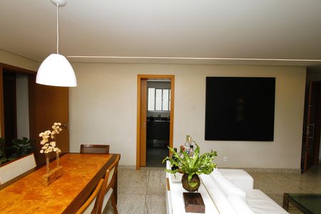 Apartamento à venda com 105m², 3 quartos e 2 vagasSala