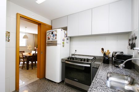 Apartamento à venda com 105m², 3 quartos e 2 vagasCozinha