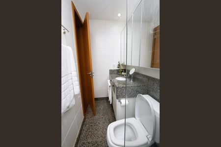 Apartamento à venda com 105m², 3 quartos e 2 vagasBanheiro da Suíte