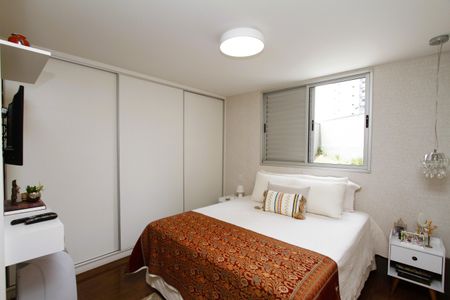 Apartamento à venda com 105m², 3 quartos e 2 vagasQuarto 2 - Suíte