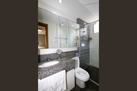 Apartamento à venda com 105m², 3 quartos e 2 vagasBanheiro da Suíte