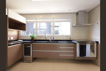 Apartamento à venda com 132m², 2 quartos e 2 vagasCozinha