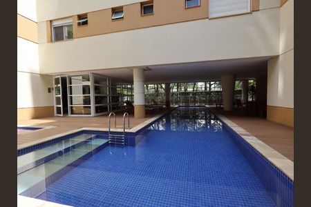Apartamento à venda com 132m², 2 quartos e 2 vagasÁrea comum - Piscina