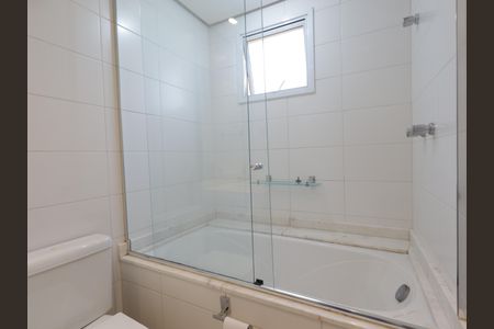 Apartamento à venda com 132m², 2 quartos e 2 vagasBanheiro da Suíte 2