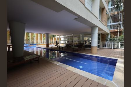 Apartamento à venda com 132m², 2 quartos e 2 vagasÁrea comum - Piscina