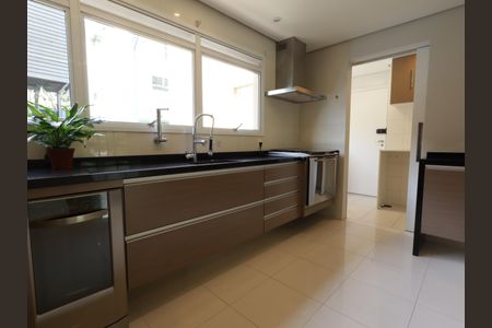 Apartamento à venda com 132m², 2 quartos e 2 vagasCozinha