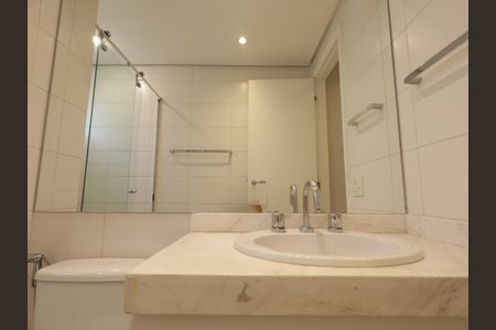 Apartamento à venda com 132m², 2 quartos e 2 vagasBanheiro da Suíte 2