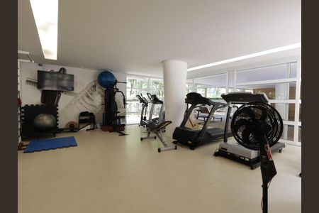 Apartamento à venda com 132m², 2 quartos e 2 vagasÁrea comum - Academia