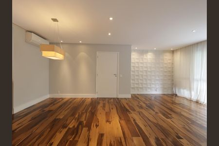 Apartamento à venda com 132m², 2 quartos e 2 vagasSala