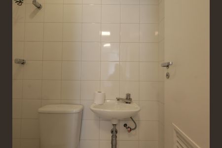 Apartamento à venda com 132m², 2 quartos e 2 vagasBanheiro de serviço