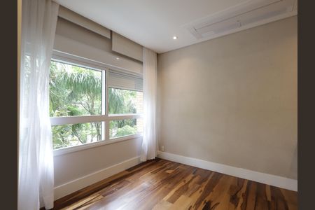 Apartamento à venda com 132m², 2 quartos e 2 vagasEscritório