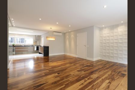 Apartamento à venda com 132m², 2 quartos e 2 vagasSala