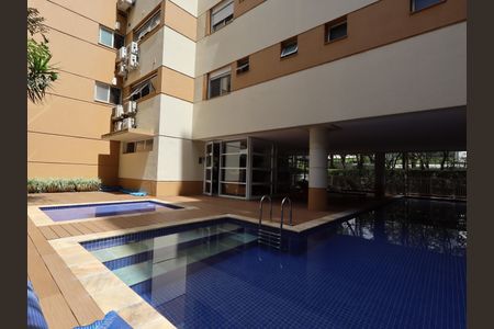 Apartamento à venda com 132m², 2 quartos e 2 vagasÁrea comum - Piscina