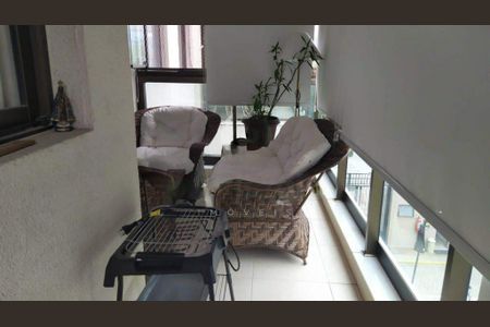 Apartamento à venda com 65m², 2 quartos e 1 vaga