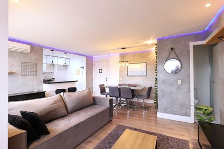 Sala de apartamento para alugar com 2 quartos, 68m² em Vila Ipiranga, Porto Alegre