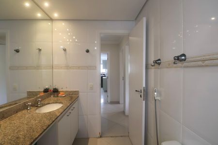 Apartamento para alugar com 163m², 4 quartos e 2 vagas Apartamento para alugar com 163m², 4 quartos e 2 vagasBanheiro Social