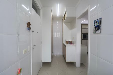Apartamento para alugar com 163m², 4 quartos e 2 vagas Apartamento para alugar com 163m², 4 quartos e 2 vagasÁrea de Serviço