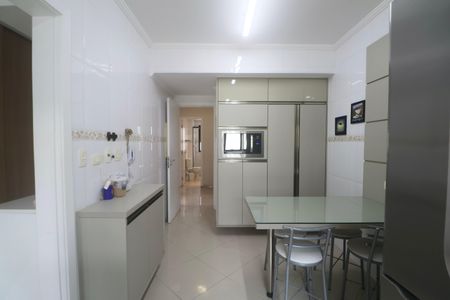 Apartamento para alugar com 163m², 4 quartos e 2 vagas Apartamento para alugar com 163m², 4 quartos e 2 vagasCozinha