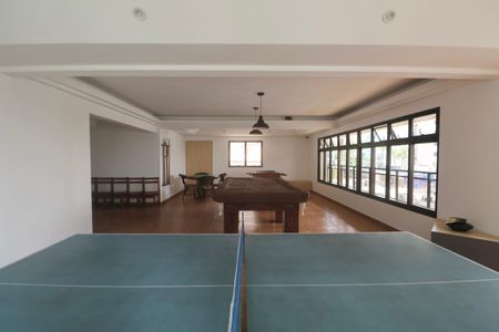 Apartamento para alugar com 163m², 4 quartos e 2 vagas Apartamento para alugar com 163m², 4 quartos e 2 vagasÁrea comum - Salão de jogos