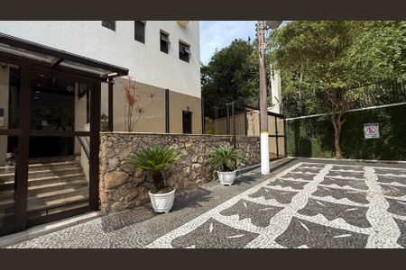 Apartamento para alugar com 163m², 4 quartos e 2 vagas Apartamento para alugar com 163m², 4 quartos e 2 vagasFachada