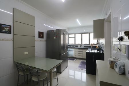 Apartamento para alugar com 163m², 4 quartos e 2 vagas Apartamento para alugar com 163m², 4 quartos e 2 vagasCozinha