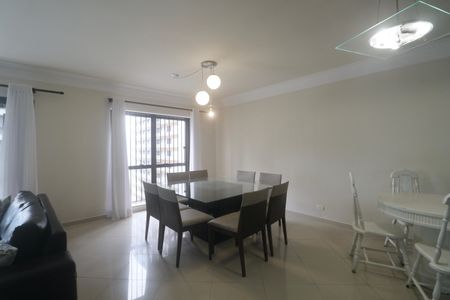 Apartamento para alugar com 163m², 4 quartos e 2 vagas Apartamento para alugar com 163m², 4 quartos e 2 vagasSala