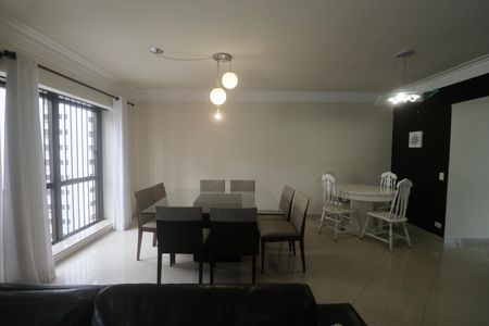 Apartamento para alugar com 163m², 4 quartos e 2 vagas Apartamento para alugar com 163m², 4 quartos e 2 vagasSala