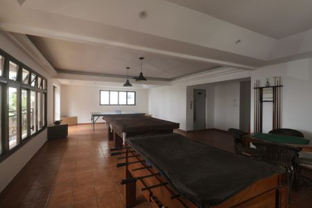 Apartamento para alugar com 163m², 4 quartos e 2 vagas Apartamento para alugar com 163m², 4 quartos e 2 vagasÁrea comum - Salão de jogos