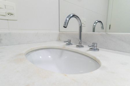 Apartamento à venda com 69m², 2 quartos e 1 vagaBanheiro Social Detalhe