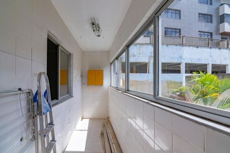 Apartamento à venda com 82m², 3 quartos e 2 vagas Apartamento à venda com 82m², 3 quartos e 2 vagasÁrea de Serviço