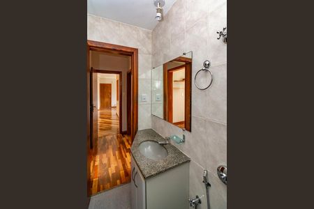 Apartamento à venda com 82m², 3 quartos e 2 vagas Apartamento à venda com 82m², 3 quartos e 2 vagasBanheiro Social