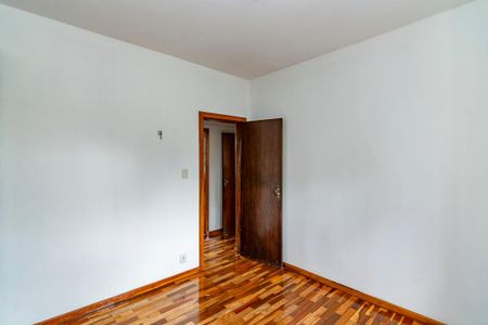 Apartamento à venda com 82m², 3 quartos e 2 vagas Apartamento à venda com 82m², 3 quartos e 2 vagasQuarto 3