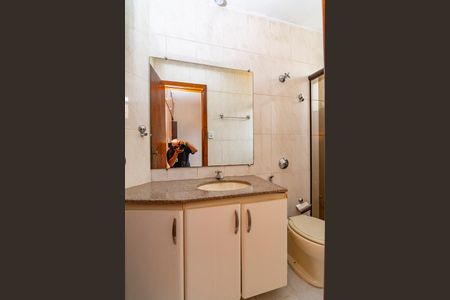 Apartamento à venda com 82m², 3 quartos e 2 vagas Apartamento à venda com 82m², 3 quartos e 2 vagasBanheiro da Suíte 1