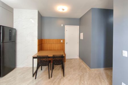 Sala de apartamento para alugar com 2 quartos, 44m² em Jardim Ipaussurama, Campinas