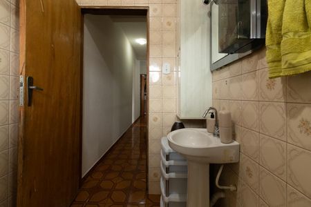 Casa à venda com 165m², 4 quartos e 2 vagasBanheiro