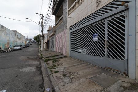 Casa à venda com 165m², 4 quartos e 2 vagasFachada e Plaquinha