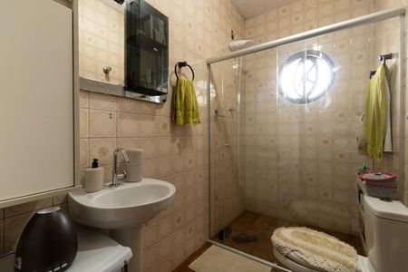 Casa à venda com 165m², 4 quartos e 2 vagasBanheiro