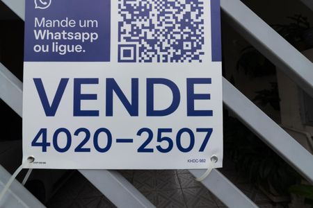 Casa à venda com 165m², 4 quartos e 2 vagasPlaquinha