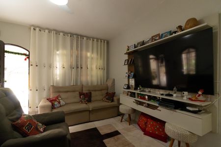 Sala de casa à venda com 4 quartos, 165m² em Parque Boturussu, São Paulo