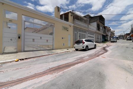 Casa de condomínio à venda com 120m², 3 quartos e 2 vagas Casa de condomínio à venda com 120m², 3 quartos e 2 vagasFachada