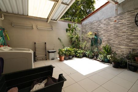 Casa de condomínio à venda com 120m², 3 quartos e 2 vagas Casa de condomínio à venda com 120m², 3 quartos e 2 vagasÁrea de Serviço