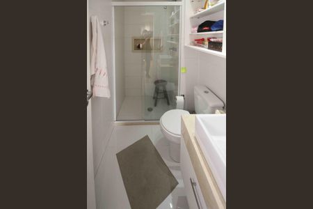 Apartamento à venda com 76m², 2 quartos e 1 vagaBanheiro Social