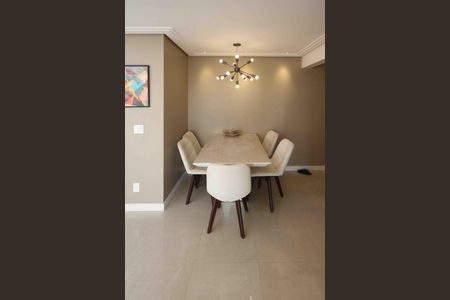 Apartamento à venda com 76m², 2 quartos e 1 vagaSala