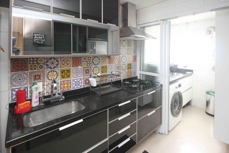 Apartamento à venda com 76m², 2 quartos e 1 vagaCozinha