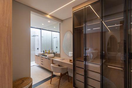 Casa de condomínio à venda com 330m², 4 quartos e 4 vagas Casa de condomínio à venda com 330m², 4 quartos e 4 vagasCloset Suíte 04