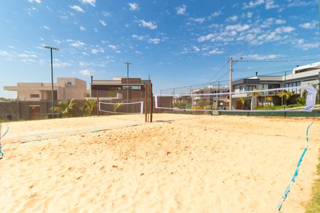 Casa de condomínio à venda com 330m², 4 quartos e 4 vagas Casa de condomínio à venda com 330m², 4 quartos e 4 vagasÁrea comum - quadra de areia