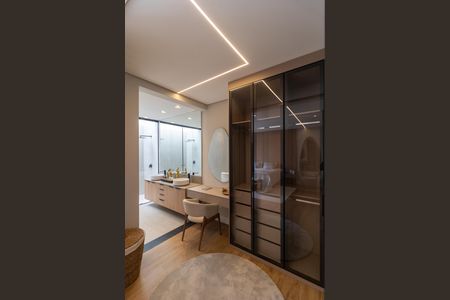 Casa de condomínio à venda com 330m², 4 quartos e 4 vagas Casa de condomínio à venda com 330m², 4 quartos e 4 vagasCloset Suíte 04