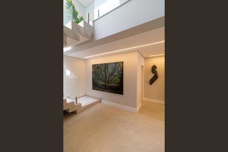 Casa de condomínio à venda com 330m², 4 quartos e 4 vagas Casa de condomínio à venda com 330m², 4 quartos e 4 vagasHall de entrada