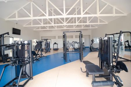 Casa de condomínio à venda com 330m², 4 quartos e 4 vagas Casa de condomínio à venda com 330m², 4 quartos e 4 vagasÁrea comum - Academia