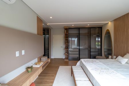 Casa de condomínio à venda com 330m², 4 quartos e 4 vagas Casa de condomínio à venda com 330m², 4 quartos e 4 vagasSuíte 04